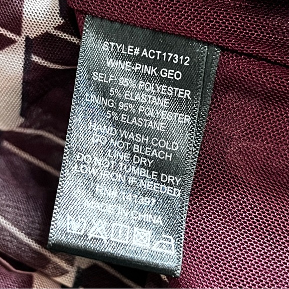 ASTR The Label Long Sleeve Demi Top Women’s Size Large Wine-Pink Geo Ruched - Picture 13 of 15